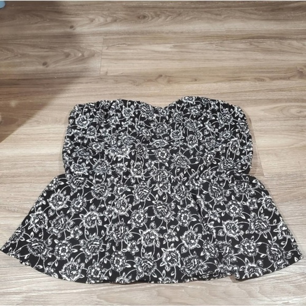 Floral peplum‎ sweetheart neckline plus top